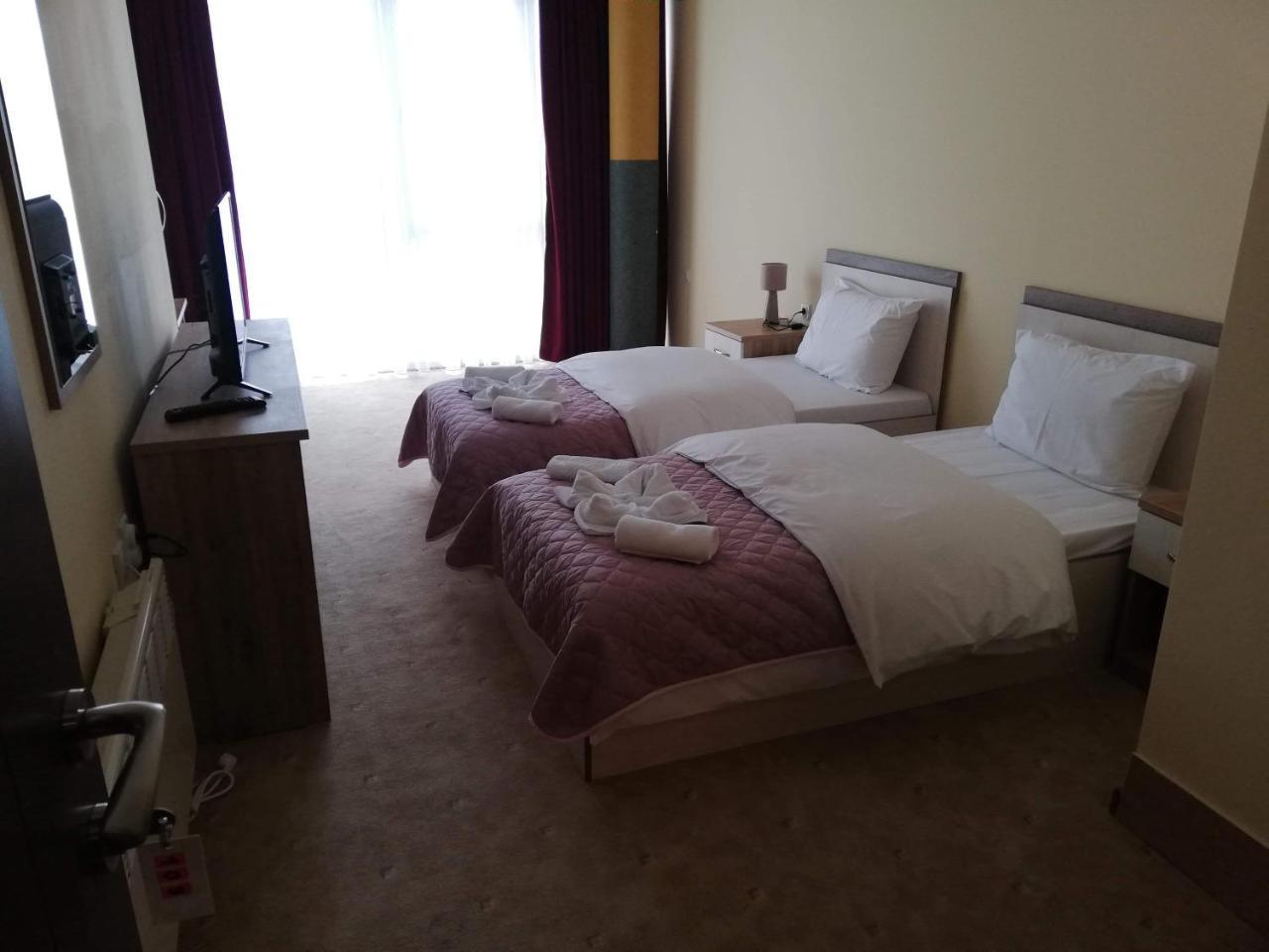 Hotel Panorama City Delcevo エクステリア 写真